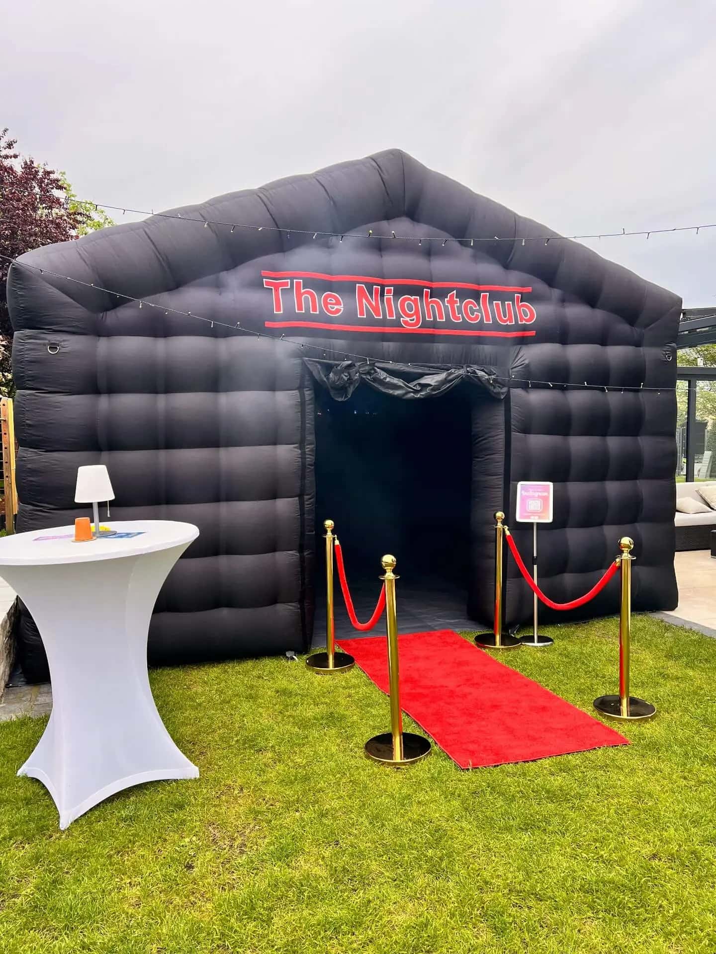 THE NIGHTCLUB – Impression 1