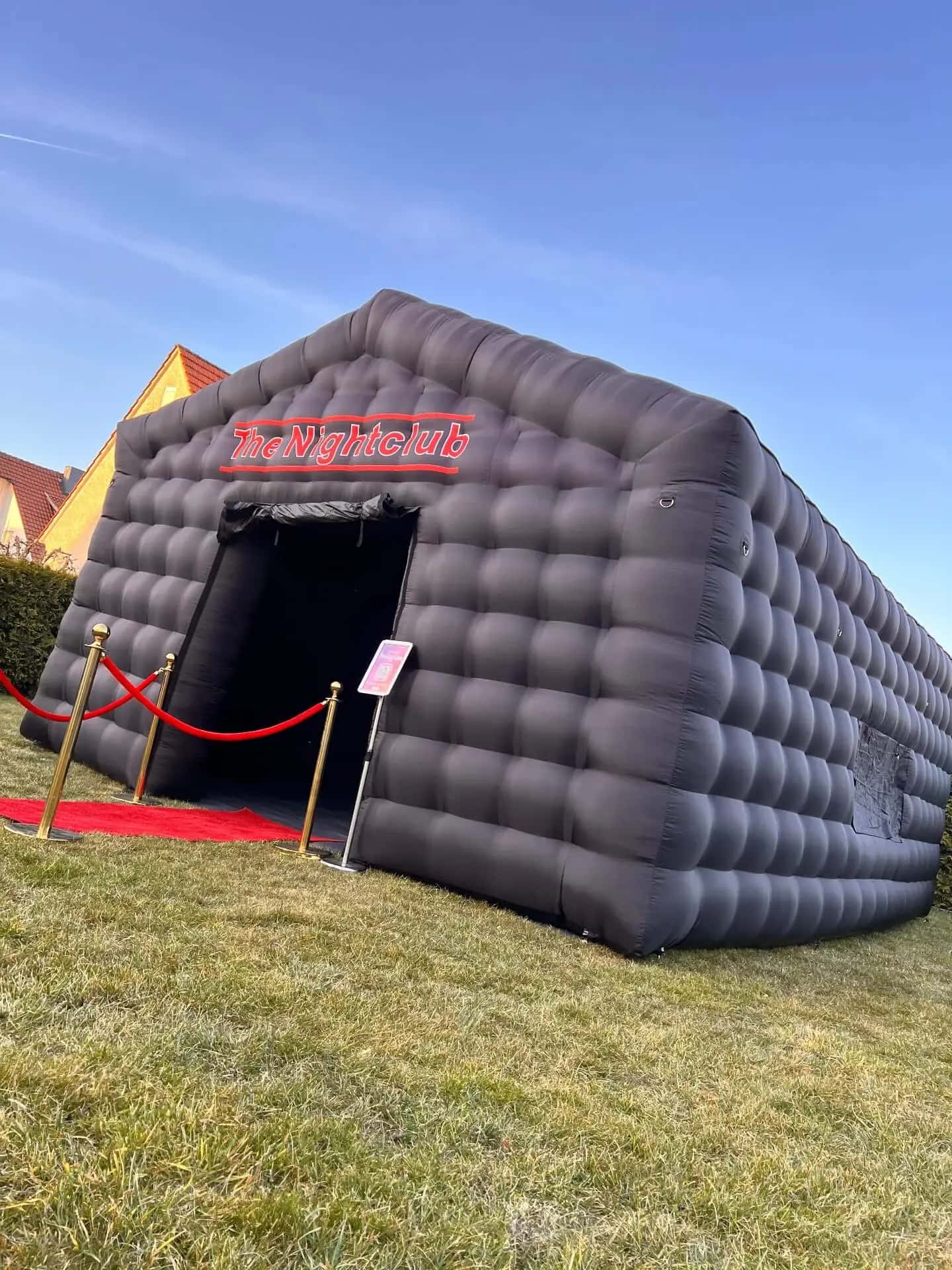 THE NIGHTCLUB - Bild 2