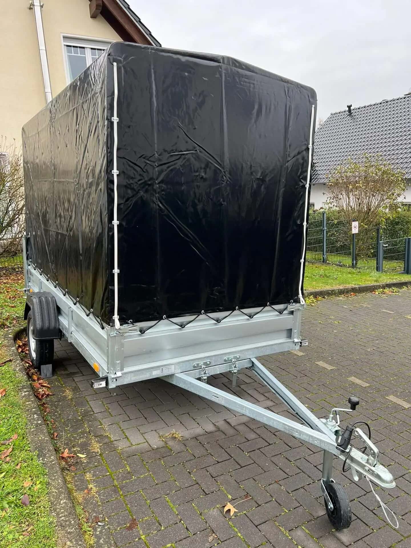 Anhänger zu vermieten